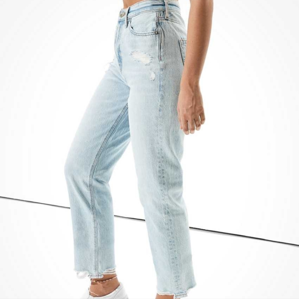 AE 90s Boyfriend Jean Size 6